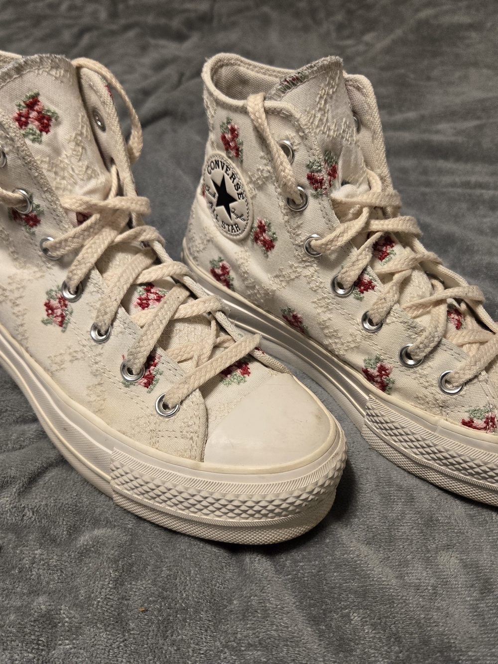 Converse Women's Cream High-Top Sneakers with Embroidered Red Floral Pattern